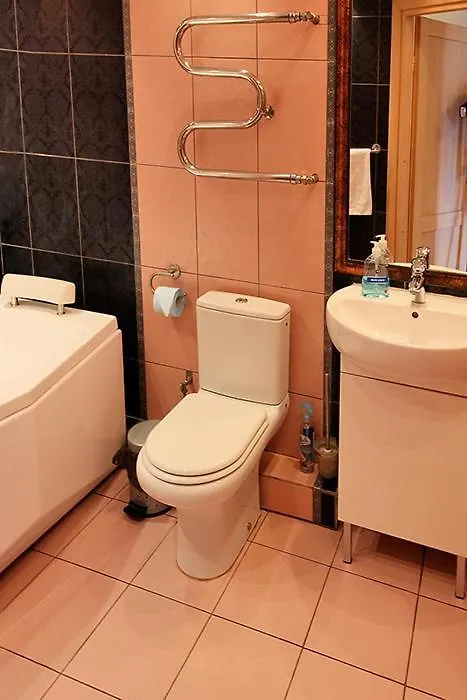 Status Apartments Kiev 3*,