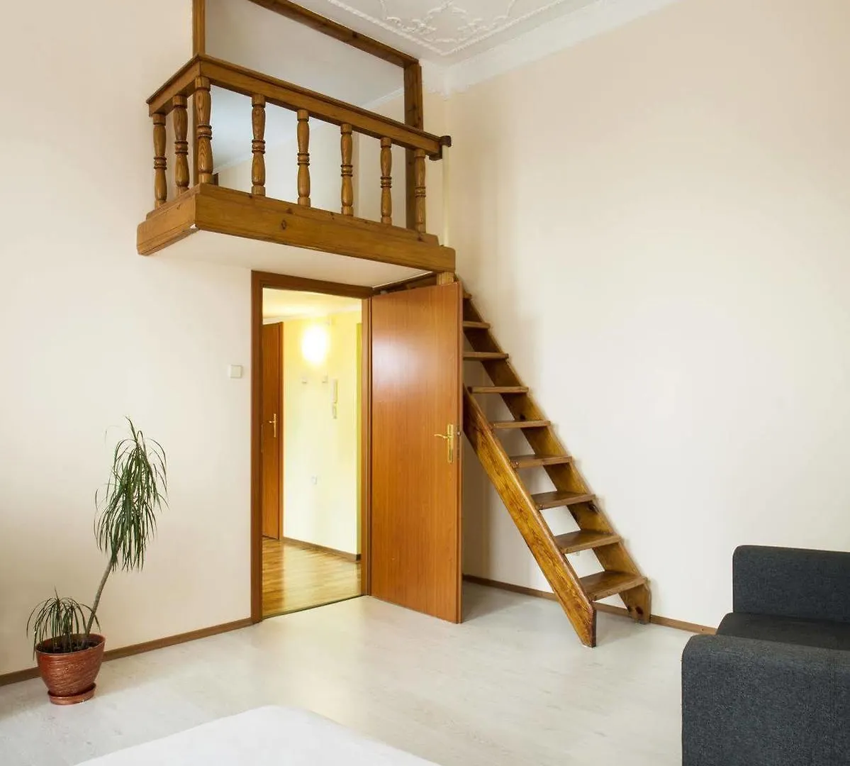 Status Apartments Kiev Ukrayna