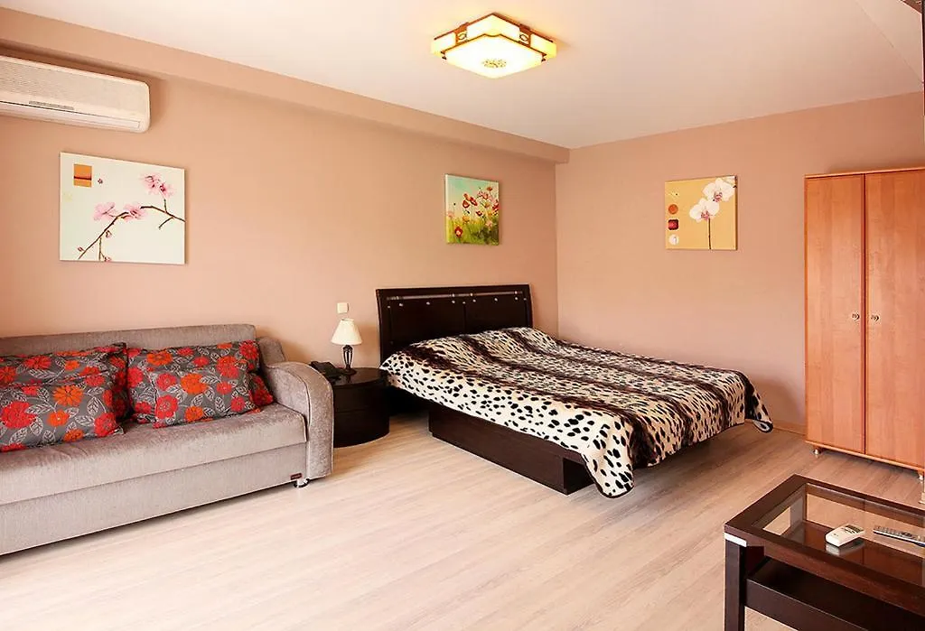 Status Apartments Kijów Ukraina