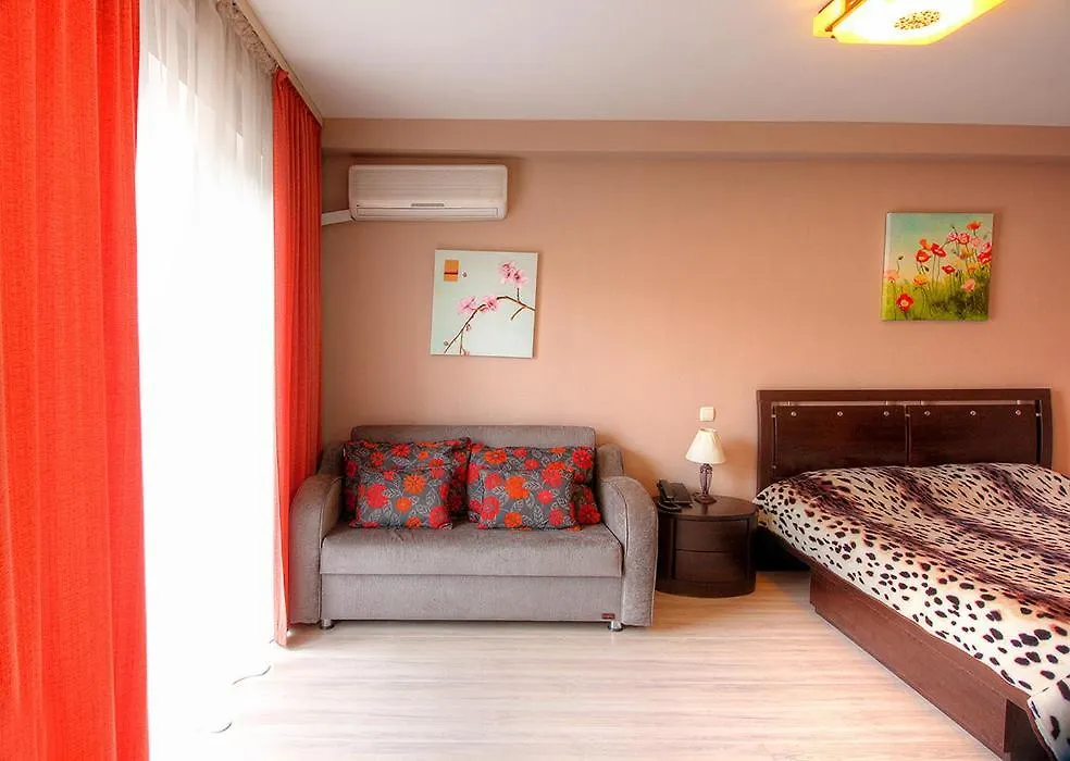 Hotel Status Apartments Kijów