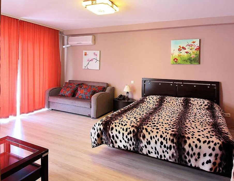Status Apartments Kijów Hotel